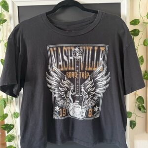 Rebellious One Black Nashville Graphic cropped tee